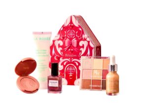 Box z kosmetykami premium marki Blissim